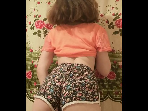 ❤️ Seksīga jauna skaistule izģērbjas no šortiem kamerā Kaltais sekss pie porno lv.centr-klassiki.ru ❌️
